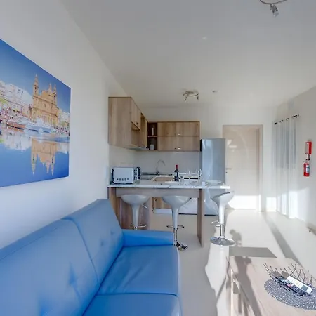 Apartment Centric And Modern Penthouse Close To Amenities Msida