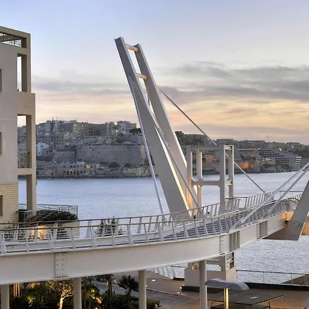 Centric And Modern Penthouse Close To Amenities Msida